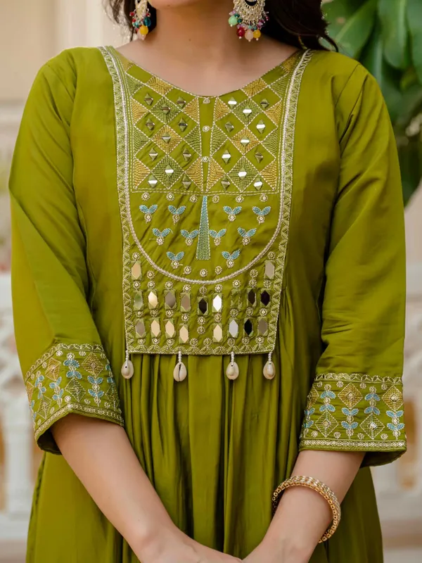 Stylish_Olive_Green_Ethnic_Menkalinan_Kurta_Pant_&_Dupatta_Set_With_Mirror_Detailing