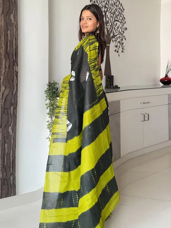 Zivah_Pure_Cotton_Saree_–_Charcoal_Black_with_Lime_Abstract_Print