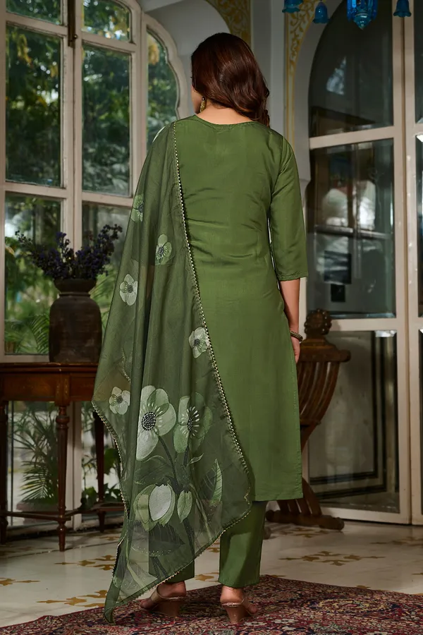 Olive_Noor_Embroidered_Kurta_Set