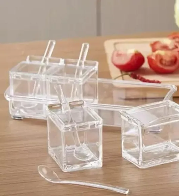 Multicolor_Crystal_Acrylic_Box_With_Spoons