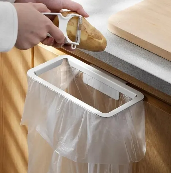 Multicolor_Clip-On_Trash_Bag_Holder