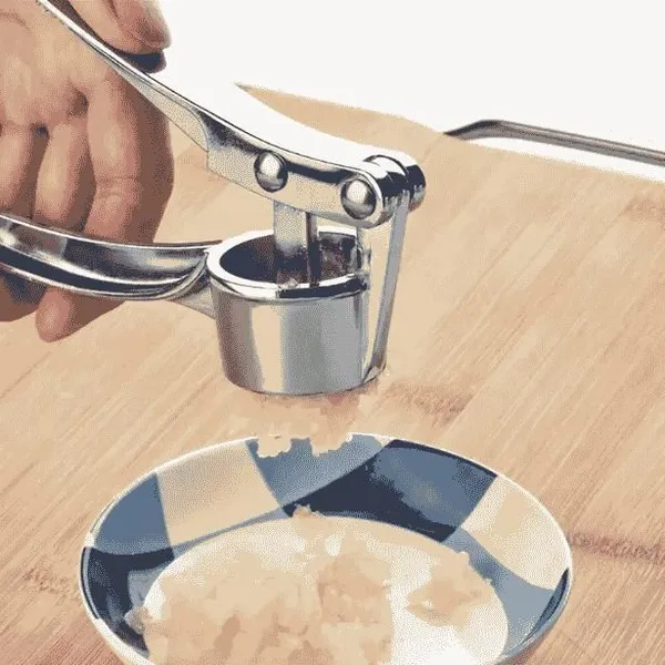 Multicolor_Manual_Aluminum_Garlic_Crusher_&_Ginger_Mincer