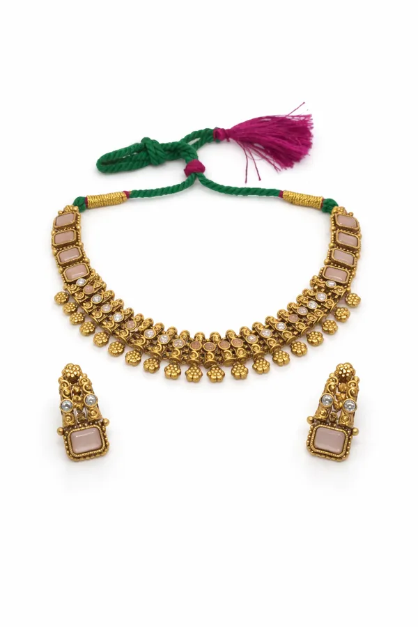 Antique_Gold_Finish_Choker_Necklace_Set_with_Peach_Stones_&_Pearls