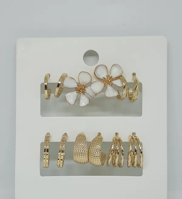 Avarni_Jewels_Floral_&_Geometric_Hoop_Earring_Set