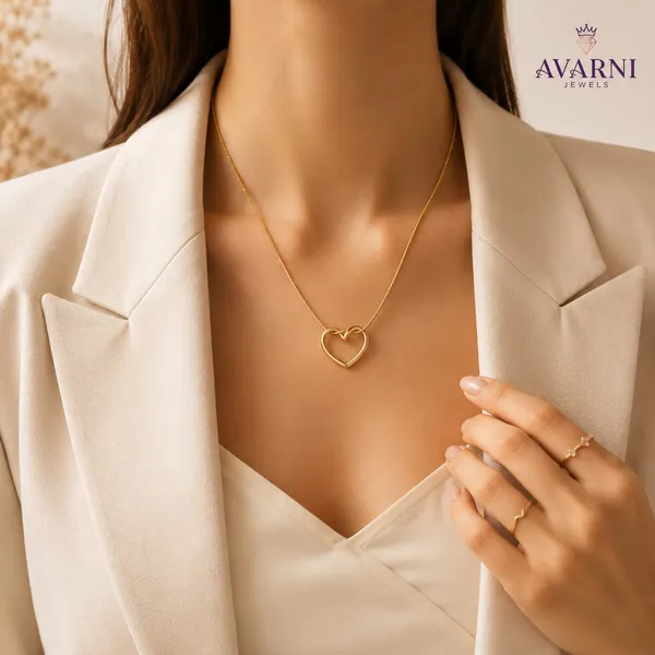 Avarni_Jewels_Twisted_Heart_Pendant_Necklace