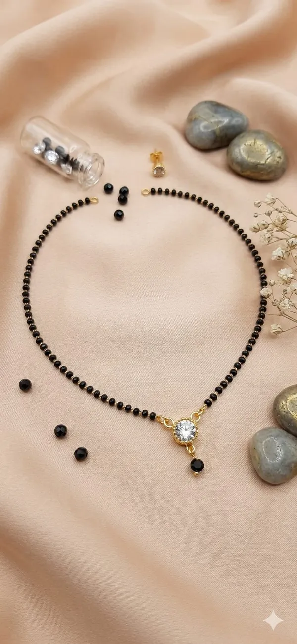 Avarni_Jewels_Minimalist_Solitaire_Pendant_Mangalsutra