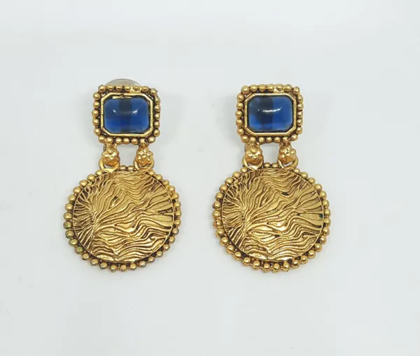 Antique_Gold_Disc_Earrings_with_Blue_Stones_&_Textured_Detail