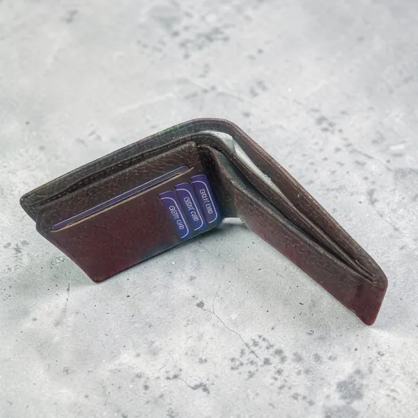 LEATHER_WALLETE_FOR_MEN