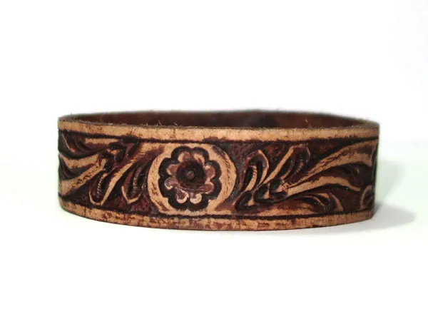 Brown_Hand_Tooled_Genuine_Leather_Cuff_Wristband_Bracelets_For_Unisex_(23Cm_Length,_2Cm_Wide)_For_Women