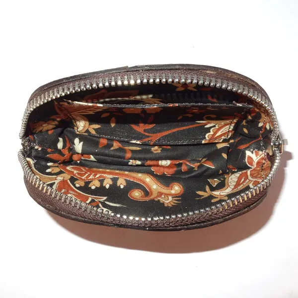 Tan_,_Leather_Coin_Purse_In_Half_Round_Shape_For_Women