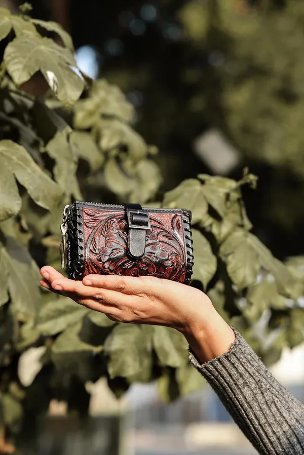 Tan_Black_Handmade_Leather_Coin_Purse,_Black,_Small_Size_For_Women