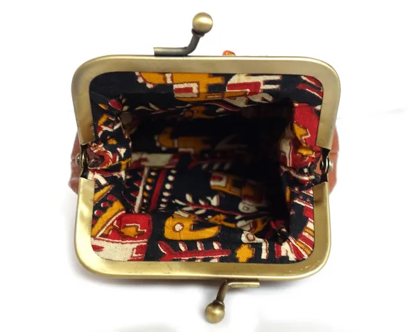 Tan_Handmade_Kiss_Lock_Genuine_Leather_Coin_Purse,_For_Women