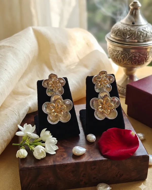3D_GILDED_FLORA_LAYERED_EARRINGS
