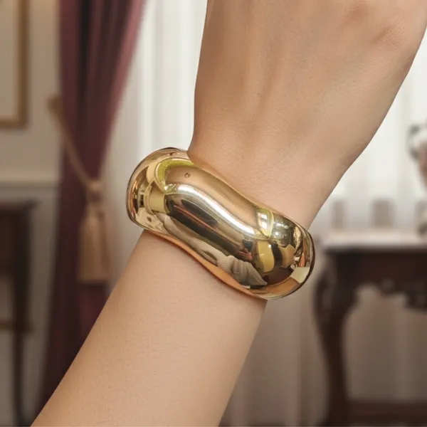 Gold_Premium_Anti-Tarnish_Bracelet_For_Women