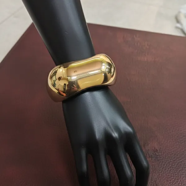 Gold_Premium_Anti-Tarnish_Bracelet_For_Women