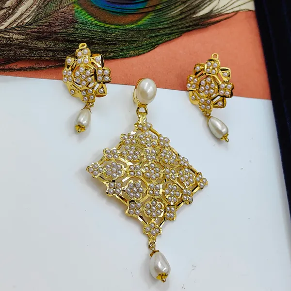 BASERA_JADAU_PENDENT_SET