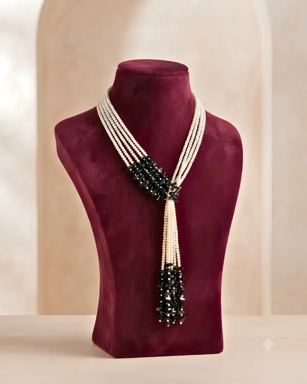 BLACK_MONARCH_TIE_NECKLACE