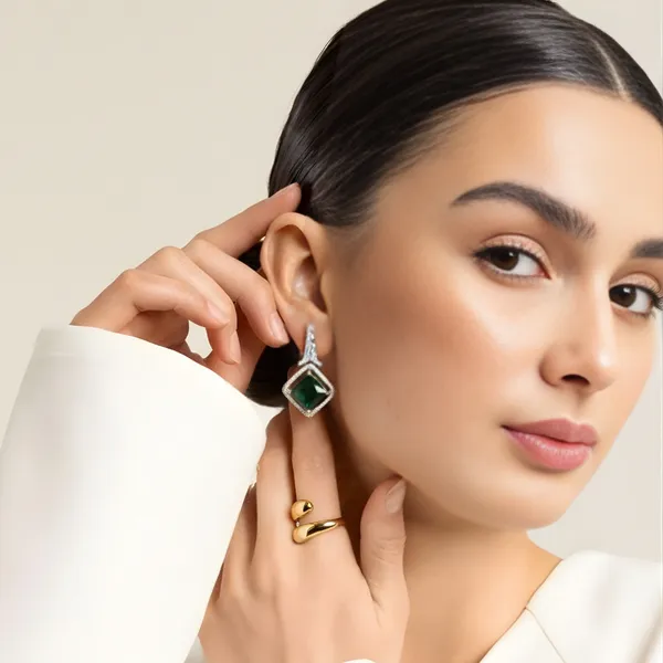 EMERALD_EARRINGS