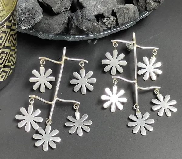FLOWER_EARRING