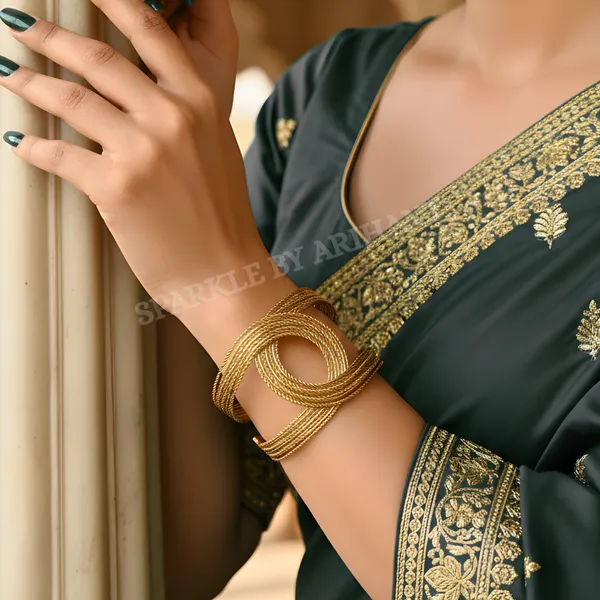 INTERLOCK_BRACELET