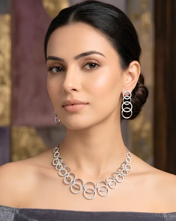 LUMINA_LOOP_STATEMENT_NECKLACE