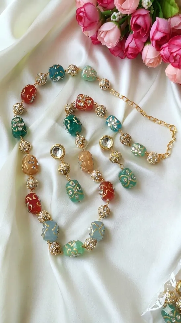 PRIYASI_NECKLACE