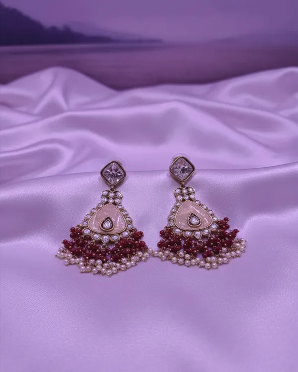 THE_IVORY_NOIR_CHANDELIER_EARRINGSNOIR