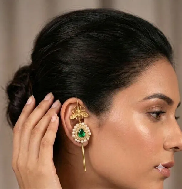THE_ROYAL_HONEYBEE_EARCUFF