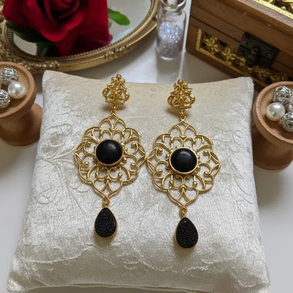 TIROHI_EARRINGS