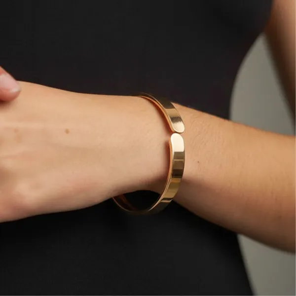 Gold_Premium_Anti-Tarnish_Bracelet_For_Women