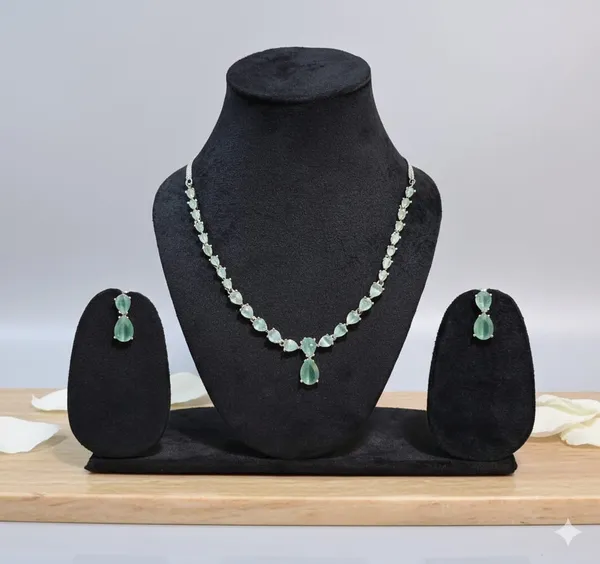 Green_Brass_Trendy_Ad_Jewellery_Necklace_Set_For_Women
