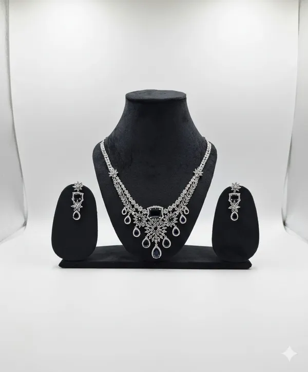 Silver_Brass_Trendy_Ad_Jewellery_Necklace_Set_For_Women