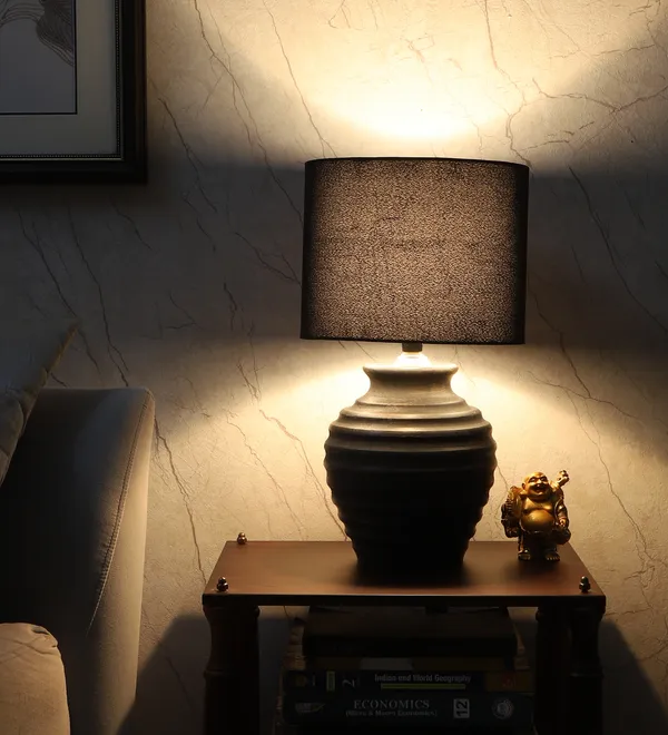 Black_Bisara_Palmer_Table_Lamp_for_Bedroom_&_Living_Room