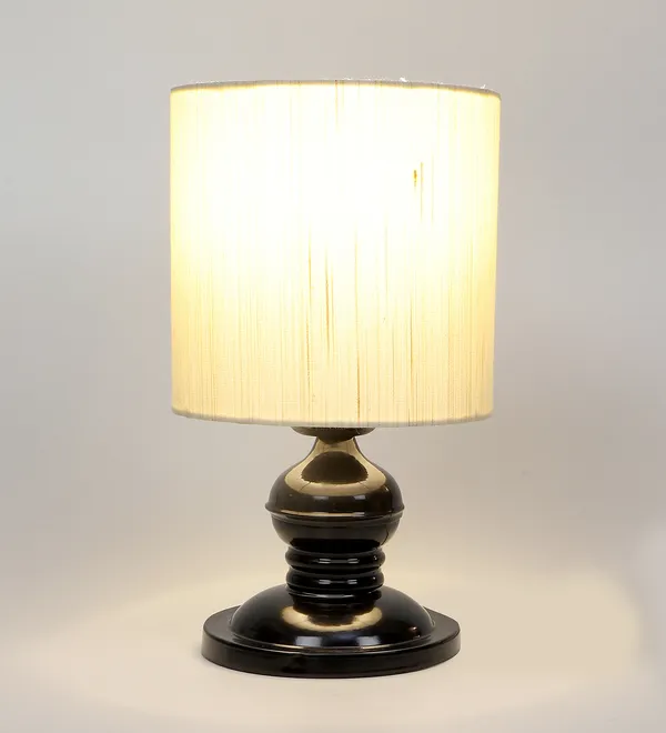 Off_White_Wana_Gino_Table_Lamp_for_Perfect_Home_&_Office_Decor