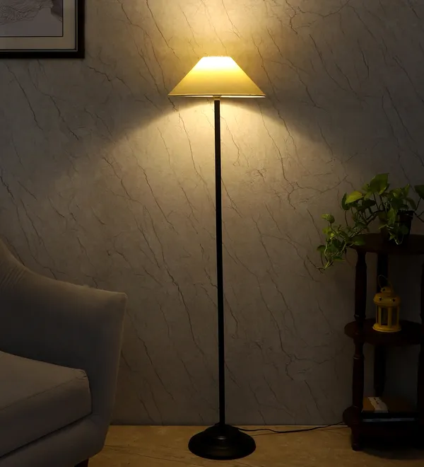 Off_White_Natura_Gogo_Floor_Lamp