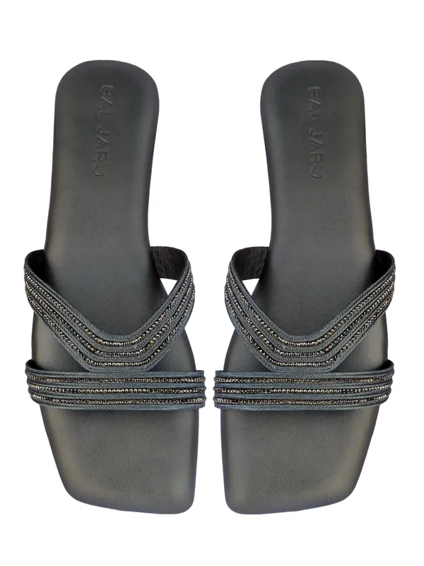 Black_Fashionable_Flats_With_Cushioned_Footbed_Sandals_For_Women