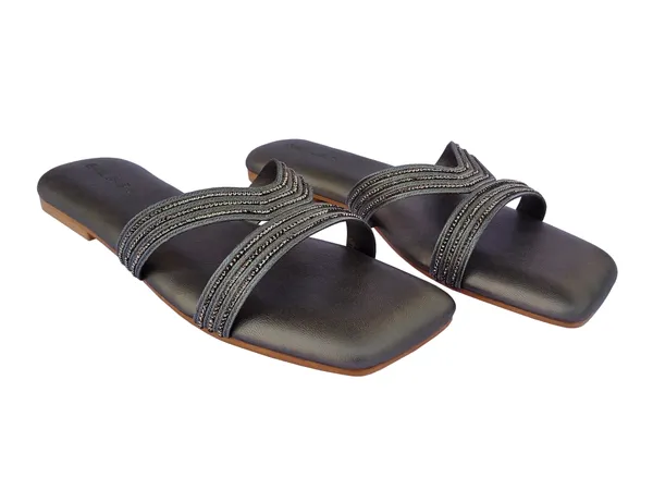 Black_Fashionable_Flats_With_Cushioned_Footbed_Sandals_For_Women