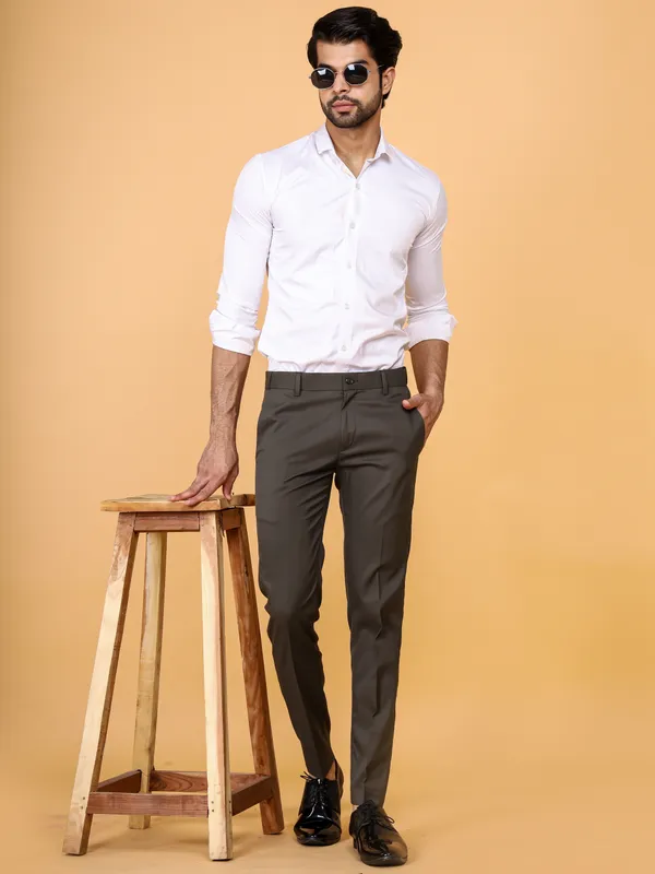 Green_Premium_&_Elegant_Stretchable_Formal_Trouser_For_Men