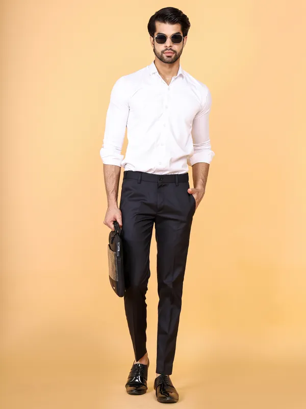 Black_Premium_&_Elegant_Stretchable_Formal_Trouser_For_Men