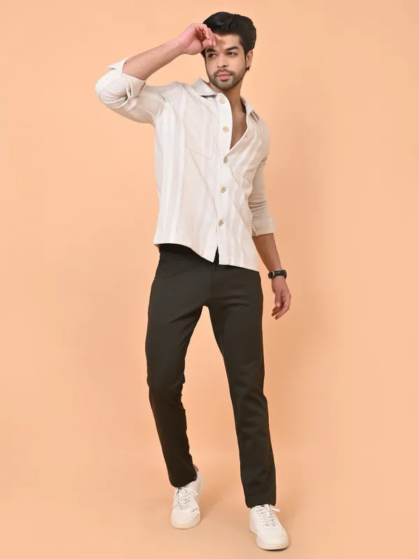 Dark_Green_Premium_&_Elegant_4_Way_Stretch_Casual_Trouser_For_Men
