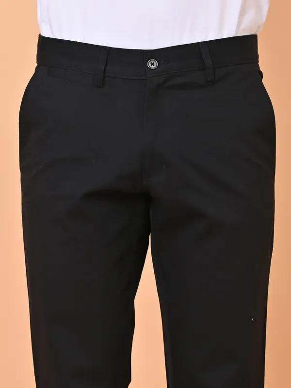 Black_Cotton_Premium_&_Elegant_Stretchable_Chino_Trouser_For_Men