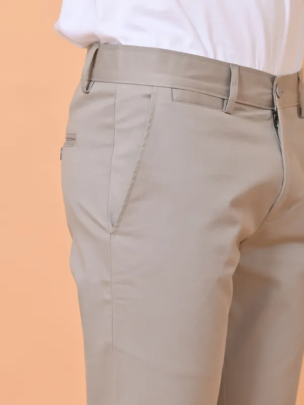 Grey_Cotton_Premium_&_Elegant_Stretchable_Chino_Trouser_For_Men