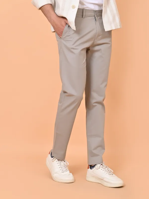 Grey_Cotton_Premium_&_Elegant_Stretchable_Chino_Trouser_For_Men