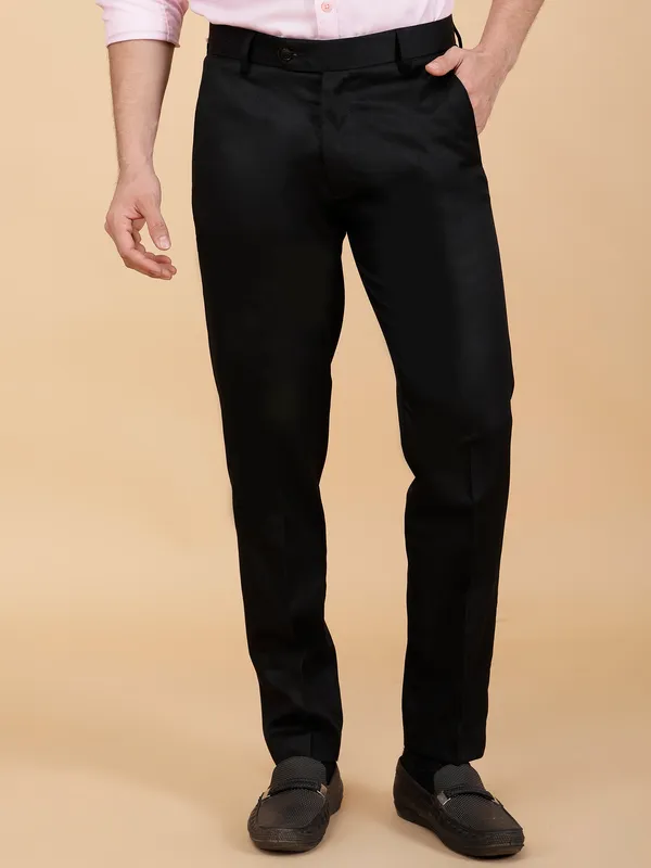 Black_Premium_&_Elegant_Stretchable_Formal_Trouser_For_Men