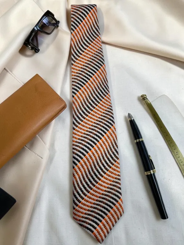 Aurora_Wave_Orange_Black_And_White_Micro_Woven_Jacquard_9_Cm_Tie_Set_With_Pocket_Square_And_Premium_Wooden_Gift_Box