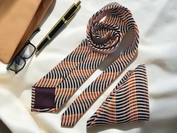 Aurora_Wave_Orange_Black_And_White_Micro_Woven_Jacquard_9_Cm_Tie_Set_With_Pocket_Square_And_Premium_Wooden_Gift_Box