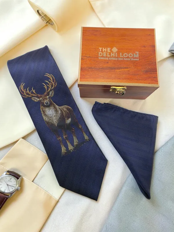 Imperial_Stag_Navy_Blue_And_Antique_Gold_Micro_Silk_Jacquard_9_Cm_Tie_Set_With_Pocket_Square_And_Wooden_Gift_Box