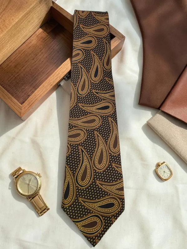 Noir_Royale_Chocolate_Brown_And_Antique_Gold_Paisley_Micro_Silk_Jacquard_9_Cm_Tie_Set_With_Pocket_Square_And_Wooden_Gift_Box