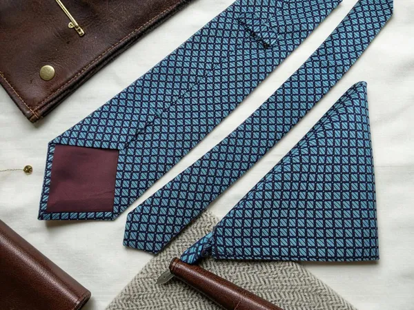 Turquoise_Blue_And_Navy_Blue_Lattice_Micro_Silk_Jacquard_9_Cm_Tie_Set_With_Pocket_Square_And_Wooden_Gift_Box