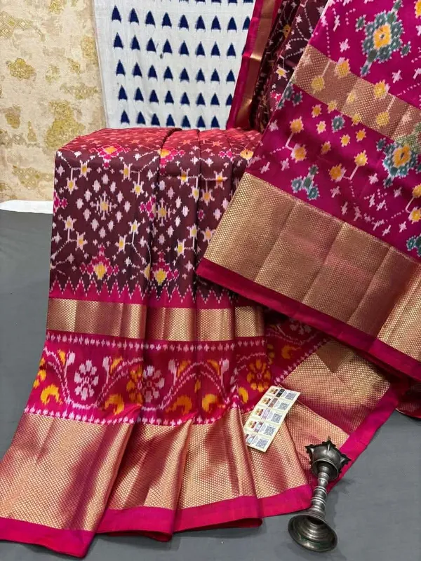 Brown_Beautiful_Ikkat_Design_Silk_Saree_Premium_Zari_Border_Saree_For_Women